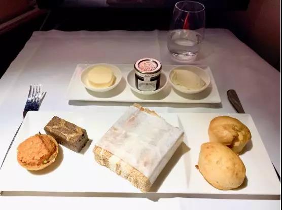 卡塔尔航空商务舱功能攻略,卡塔尔航空商务舱和头等舱的区别