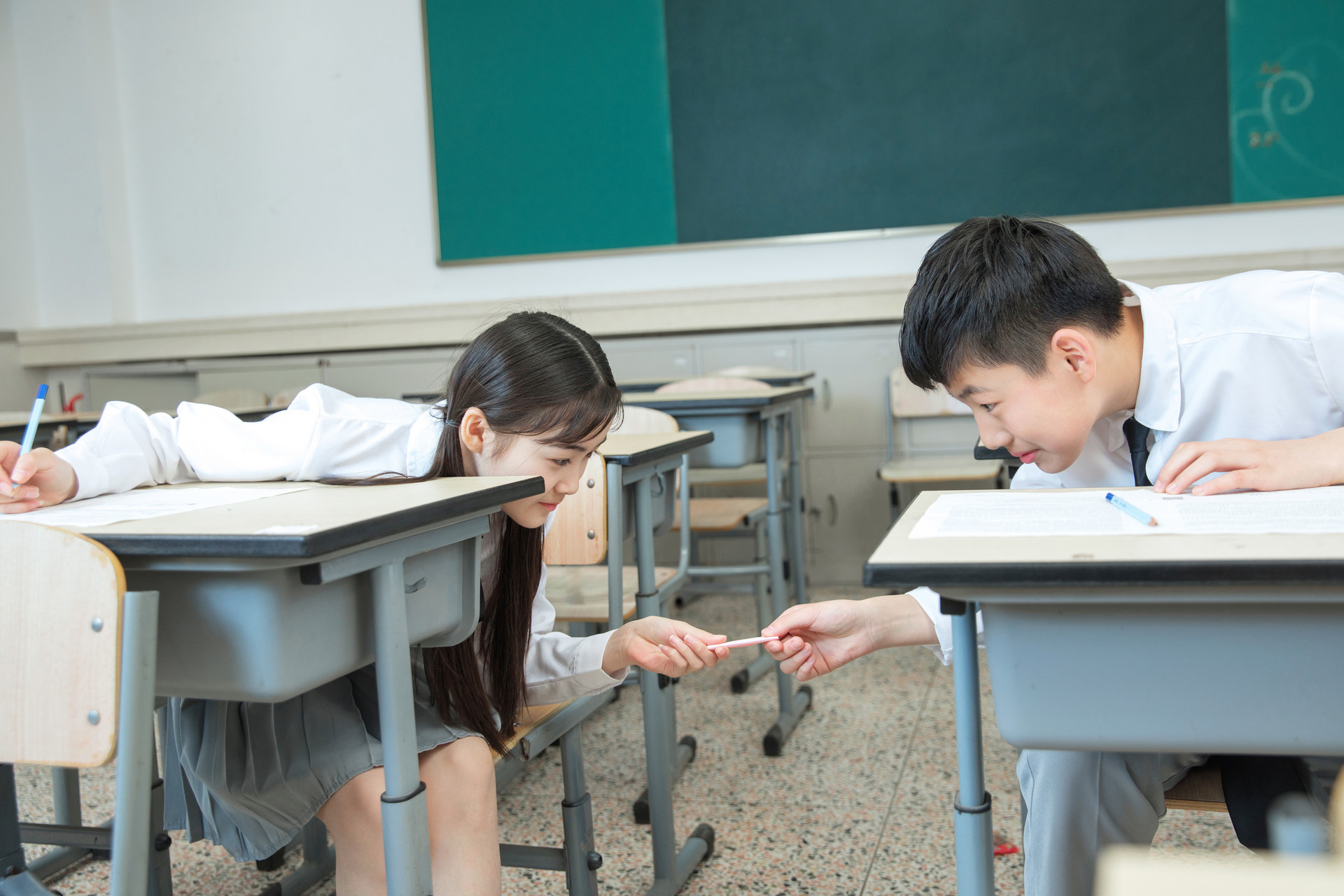 孩子被老师冤枉了应该怎么做,关于孩子作弊老师应该怎么处理