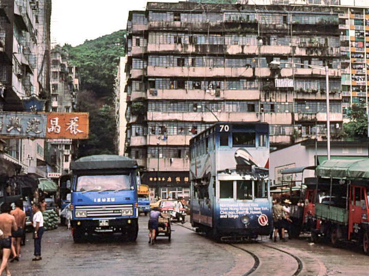 香港国际金融中心是哪一年盖的,香港金融中心形成历史