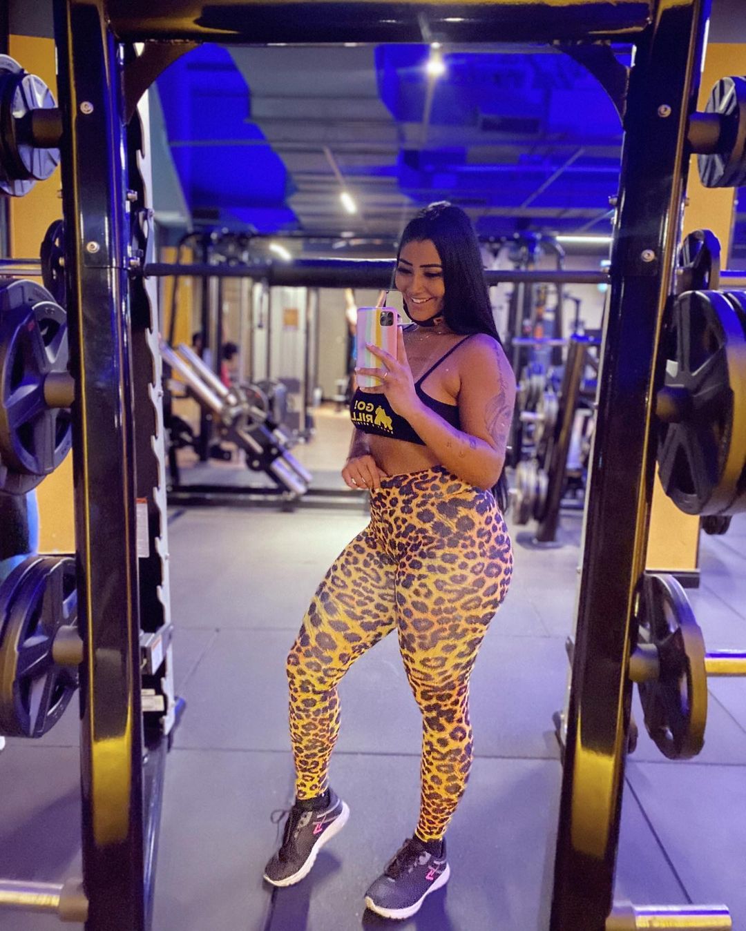 她被称为巴西的辣妹，不仅长相甜美，丰盈的体型更增添了她的魅力