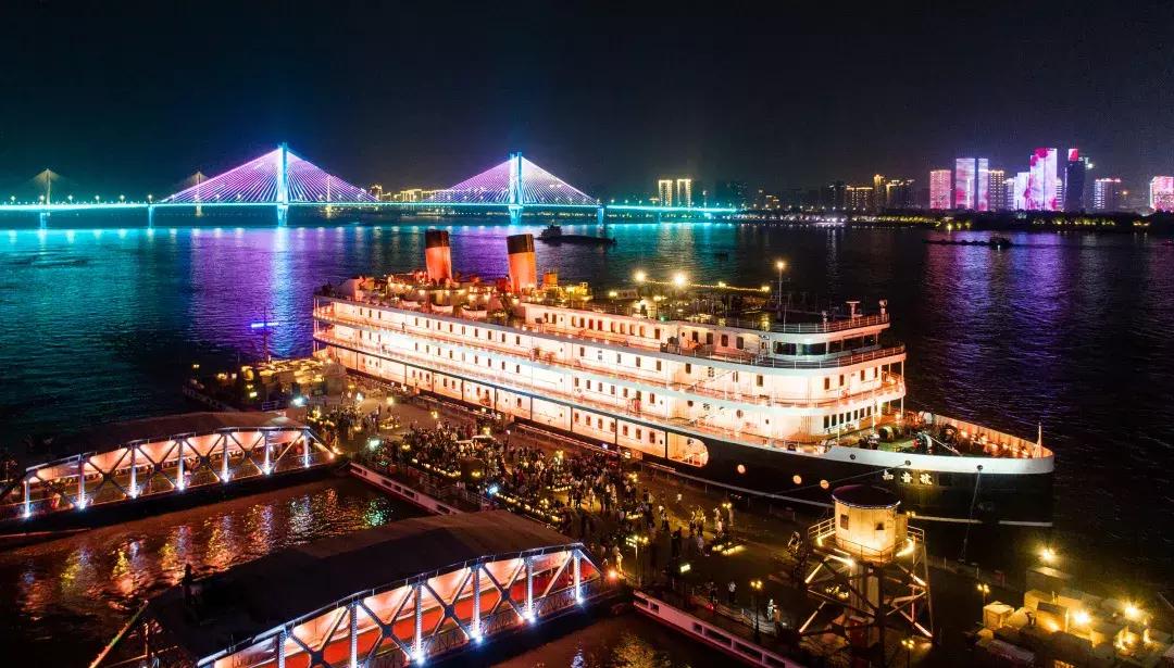 好吃又好玩的灯,江岸区风景好的餐厅