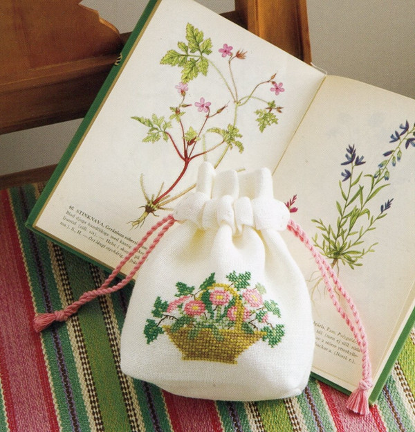 十字绣简单小图,十字绣简单的图片