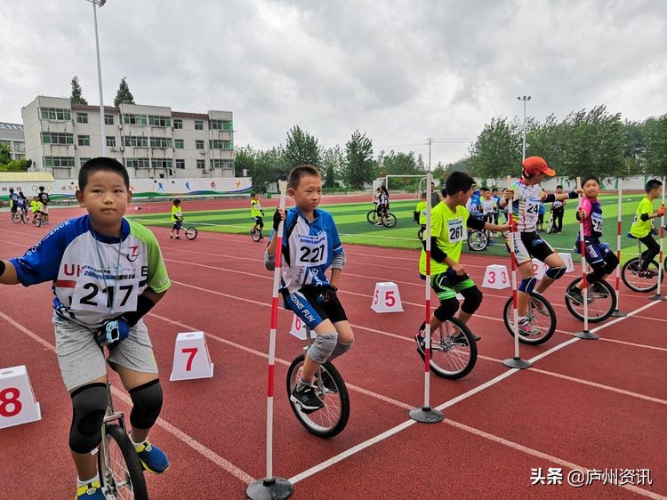 合肥市蚌埠路第三小学在全国独轮车锦标赛喜获佳绩