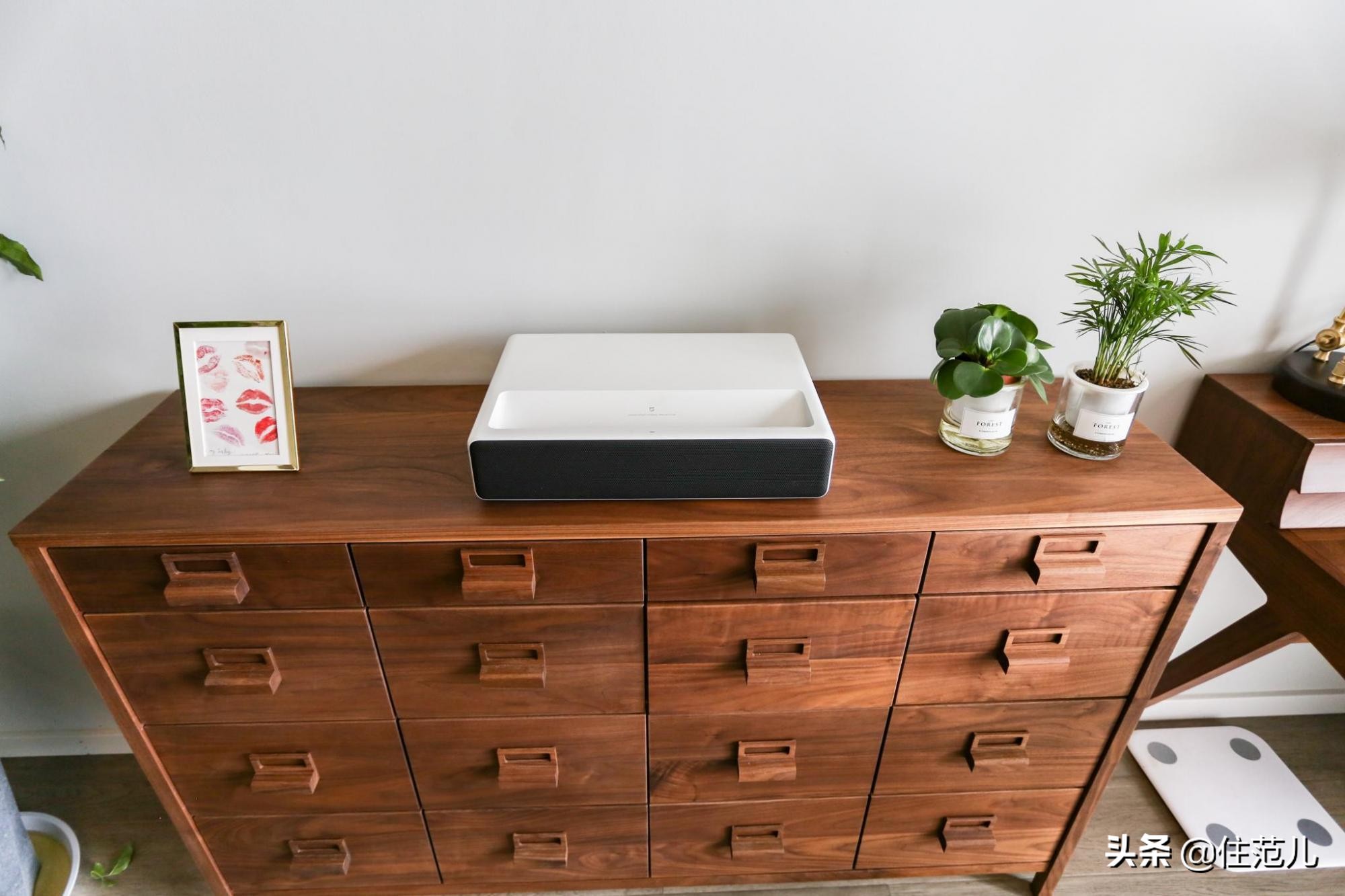 低成本将房间改造成影院,把卧室改造成小影院