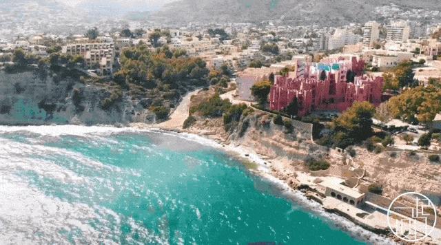 鱿鱼游戏爆火的原因,鱿鱼游戏的场景怎么做