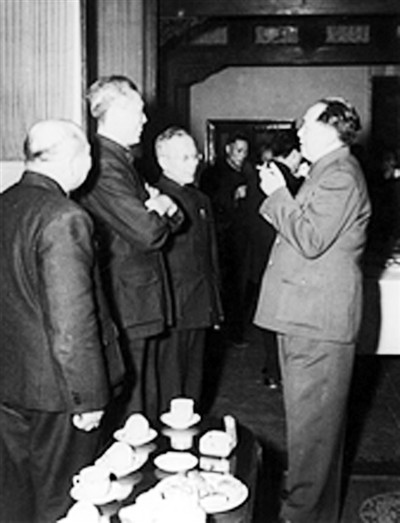 毛*东泽**特邀竺可桢作客中南海,把管天的事交给他,他到底多厉害?