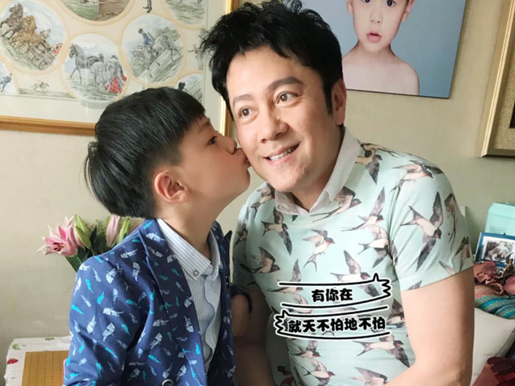 蔡国庆儿子晒奖杯获全科免考,蔡国庆儿子拿国际冠军感言