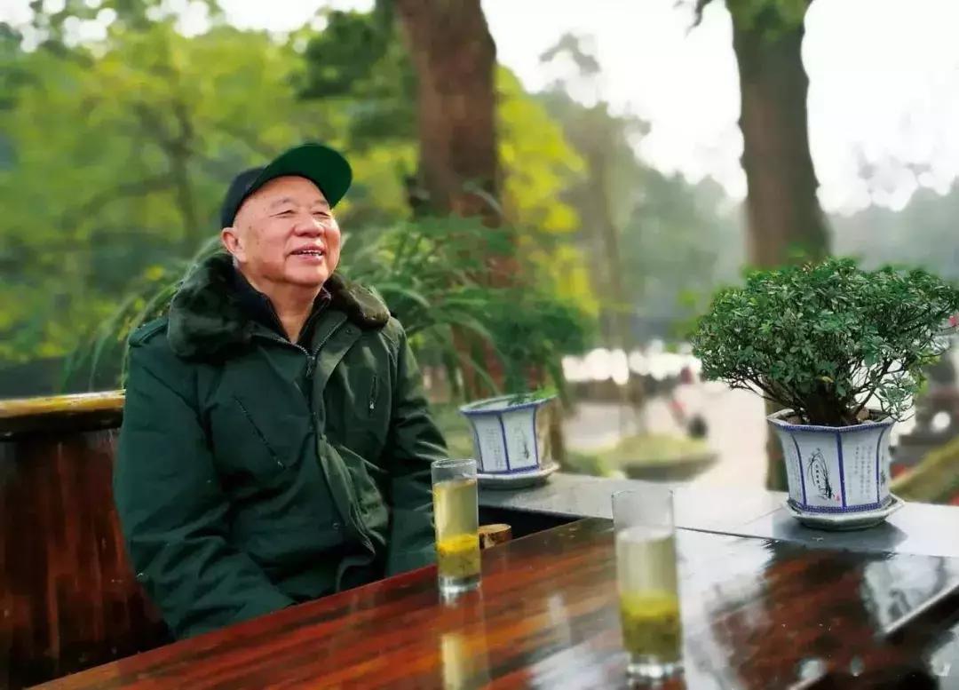 国外大佬黄昏飙摩托,大神的黄昏小说