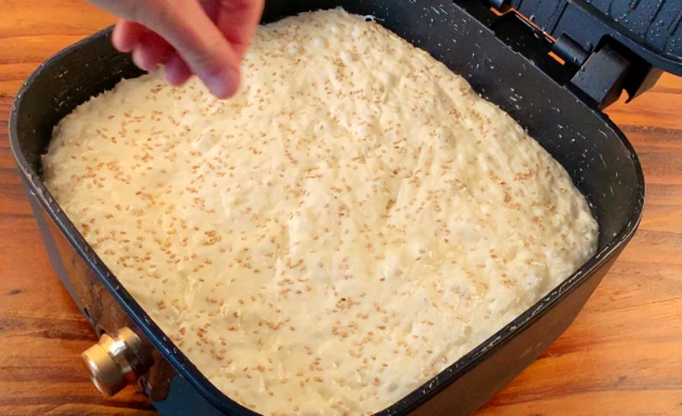 早餐发面饼怎么做又软又香,早餐想吃发面饼手不沾面就能做好