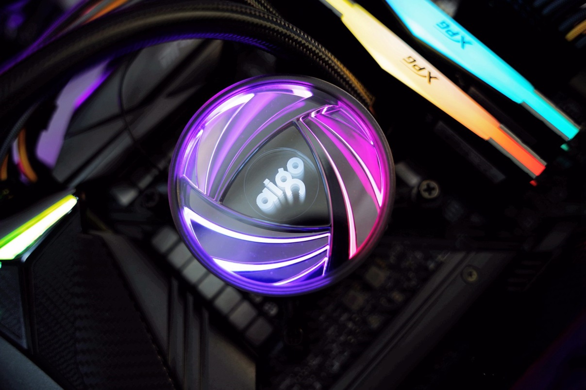 aigo360水冷散热器,稳压13600kf风冷散热器推荐