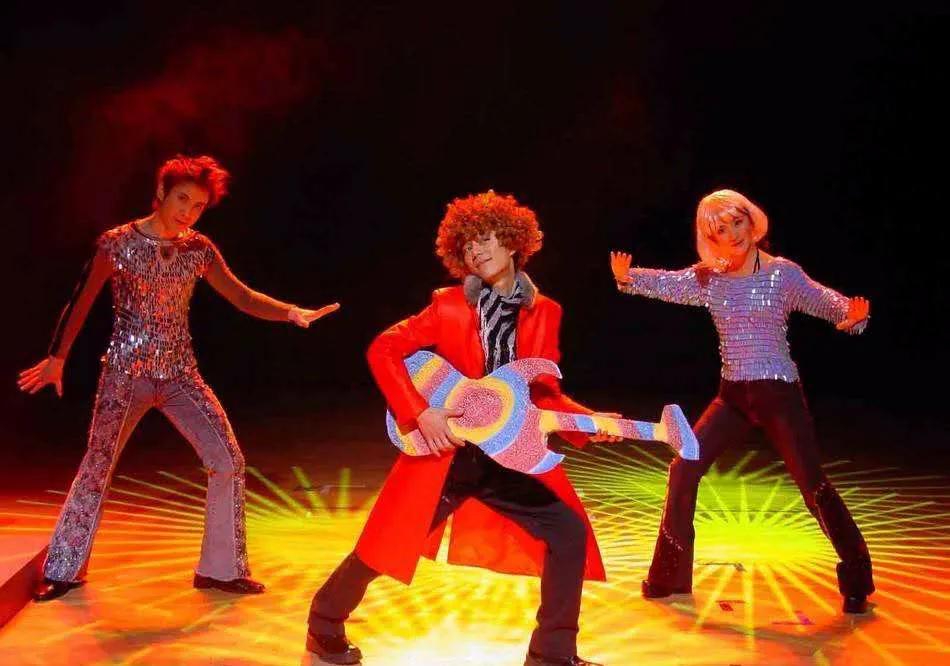 沈腾小时候最新视频,沈腾小时候照片