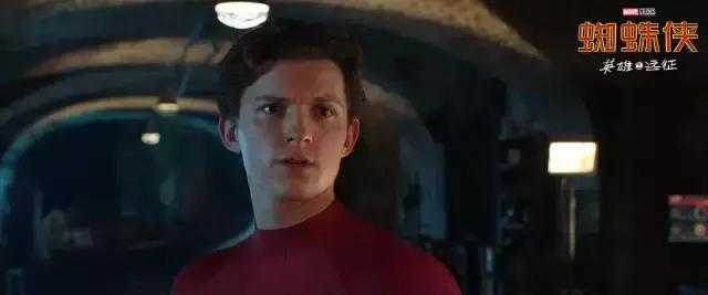 荷兰弟穿着黄色衣服,荷兰弟用眼睛喝水