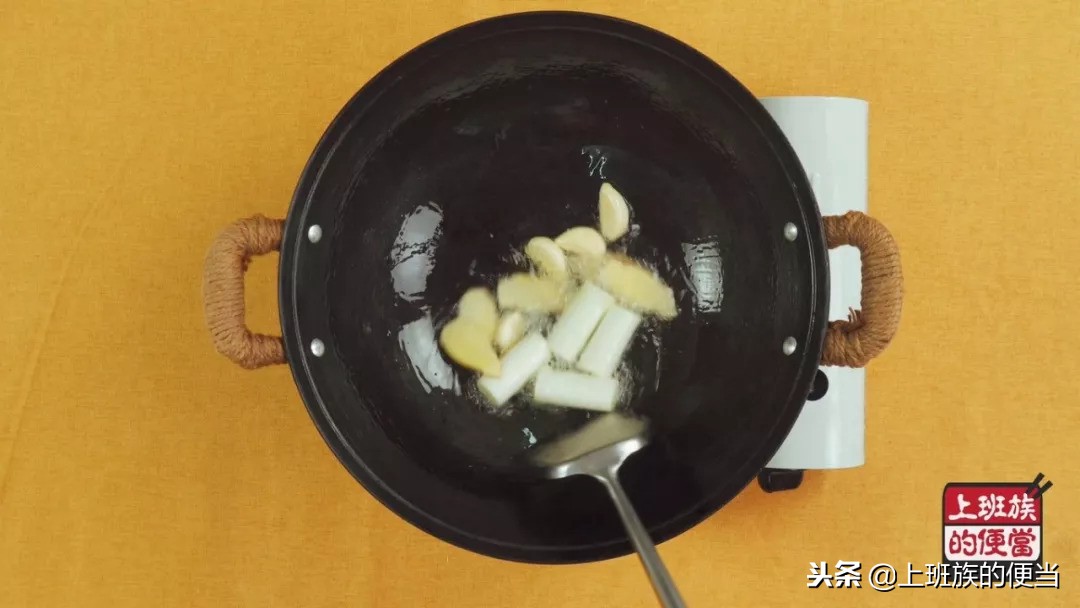 面条最好吃的做法,大口吃肉大口喝汤,比面馆里的过瘾多了!