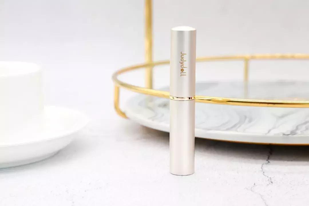 口红试色真实测评不拔干,口红真实试色不说话