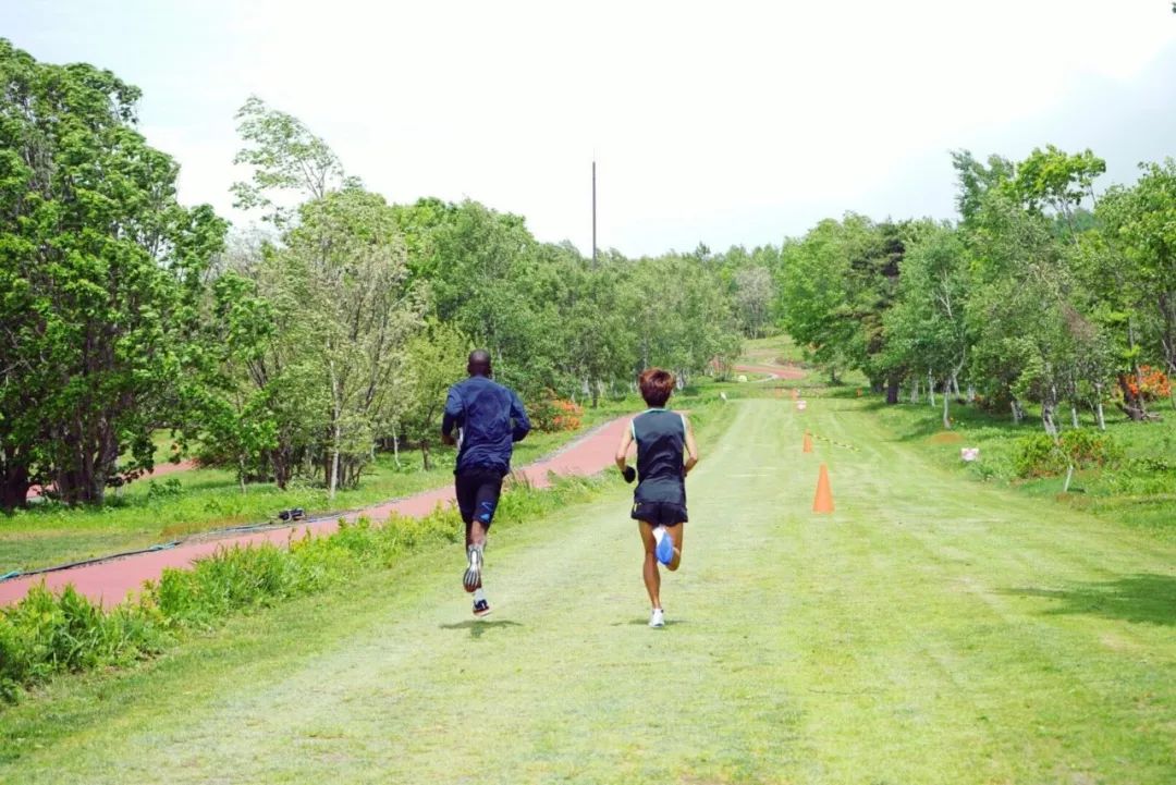 缓解跑步后肌肉酸痛的方法,跑后肌肉酸痛恢复后再跑