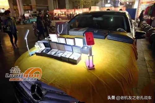 凯旋火箭3摩友,凯旋火箭3R落地价多少钱