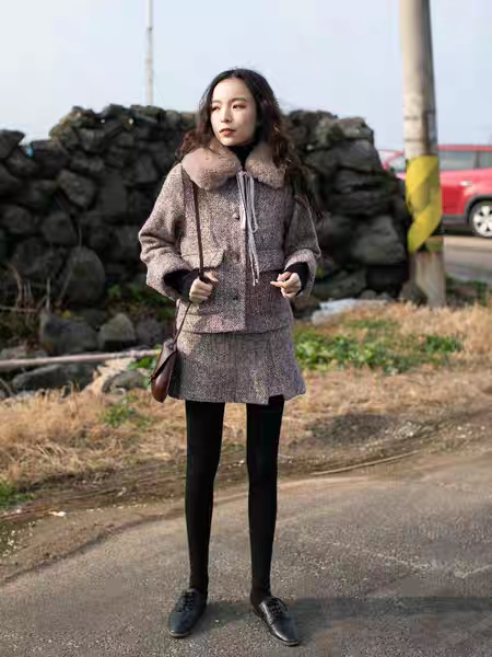 毛呢香风短款外套女秋冬最新款,中款毛呢外套穿搭短款