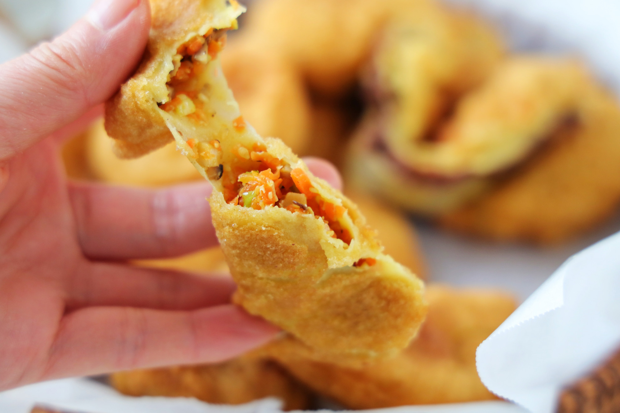 腊八过后就是年，每年腊八必做的油炸年糕，香甜软糯，家人超爱吃