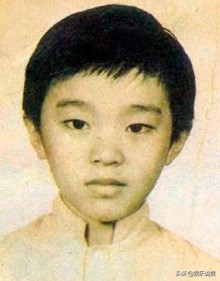 周星驰经典喜剧片百变巨星普通话,周星驰经典电影赌圣永远的经典