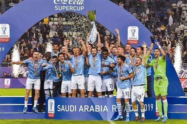 创意甲60年纪录，他足球生涯3起3落，空闲却只爱打游戏，冷落娇妻