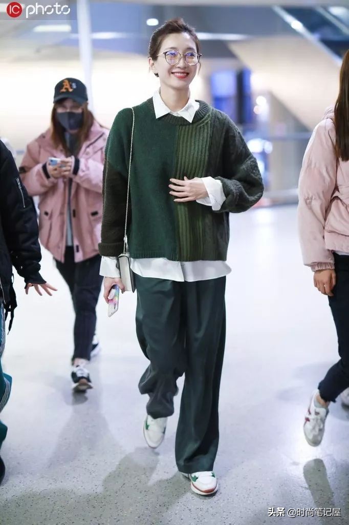 爆款撞色慵懒风毛衣穿搭,毛衣衬衫外套长款慵懒风穿搭