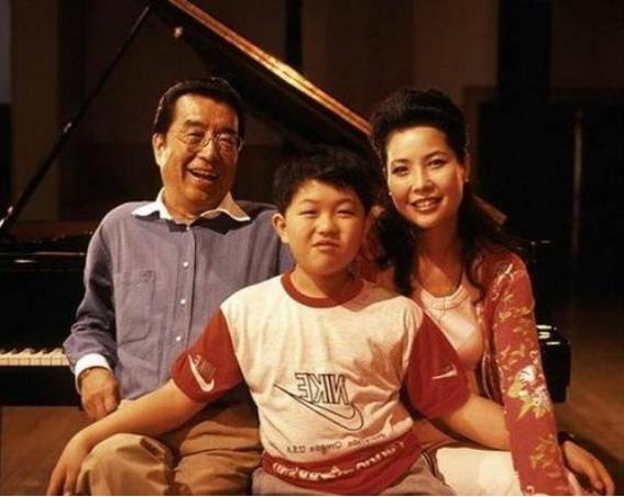 离婚、不育、儿子入狱……娱乐圈“师生恋”都没有好结局?