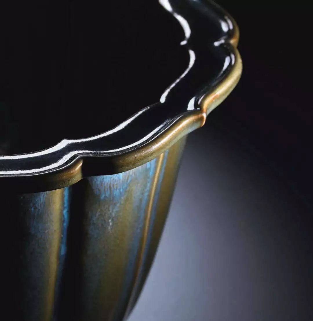 香港拍卖过亿的瓷器图片,香港保利瓷器拍卖图片