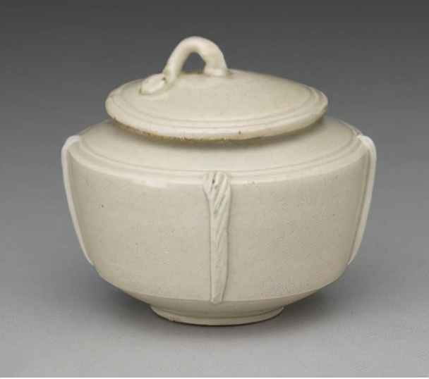 白瓷由来,白瓷出自哪里