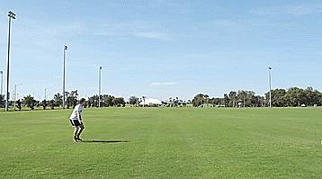 新手必学的足球两大技巧,足球过人技巧初学者