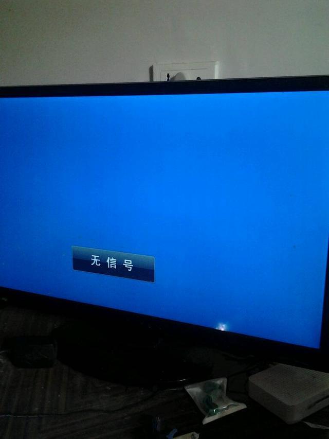 电脑开机显示器无信号重启就好了,电脑开机显示器没信号键盘也不亮