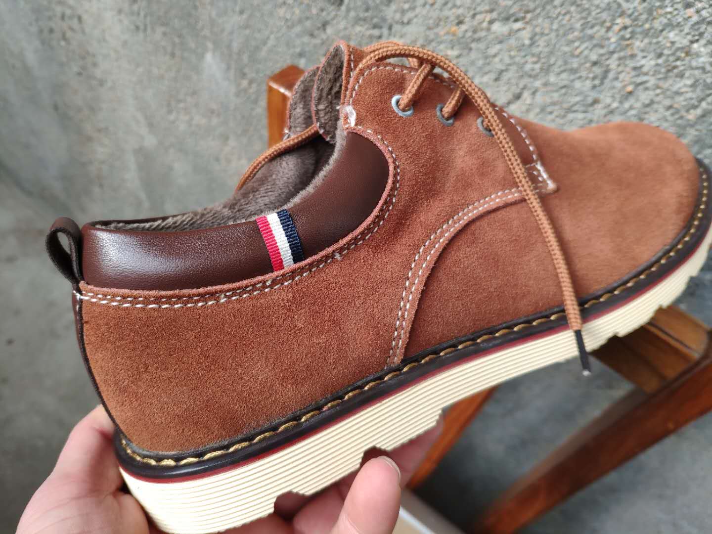 淘宝特价版牛皮软底鞋,淘宝牛皮鞋推荐