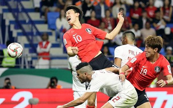 韩国国家队主力前锋黄义助,12强赛韩国黄义助