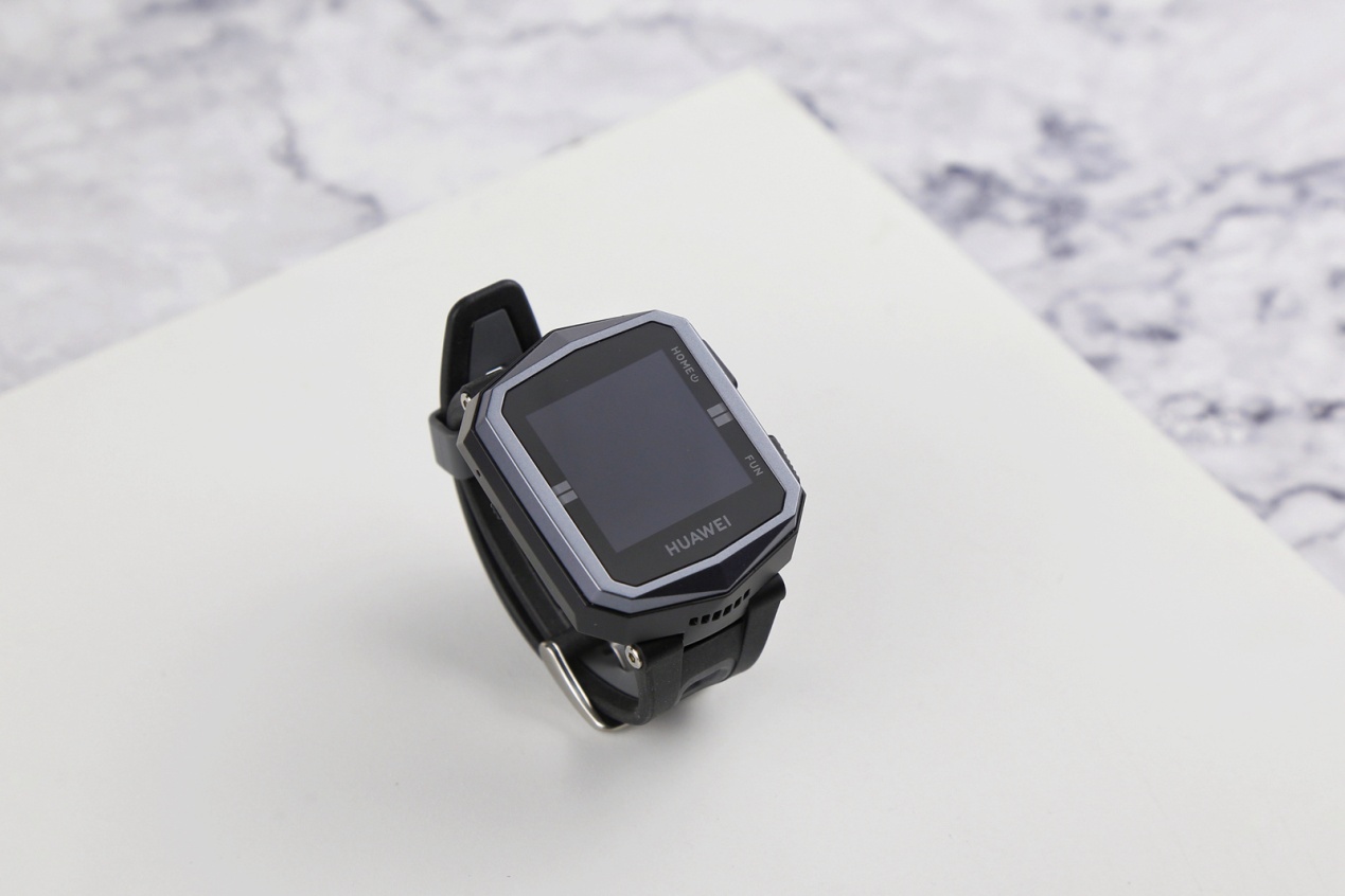 9重精确定位孩子的贴身守护者，华为儿童手表3X体验