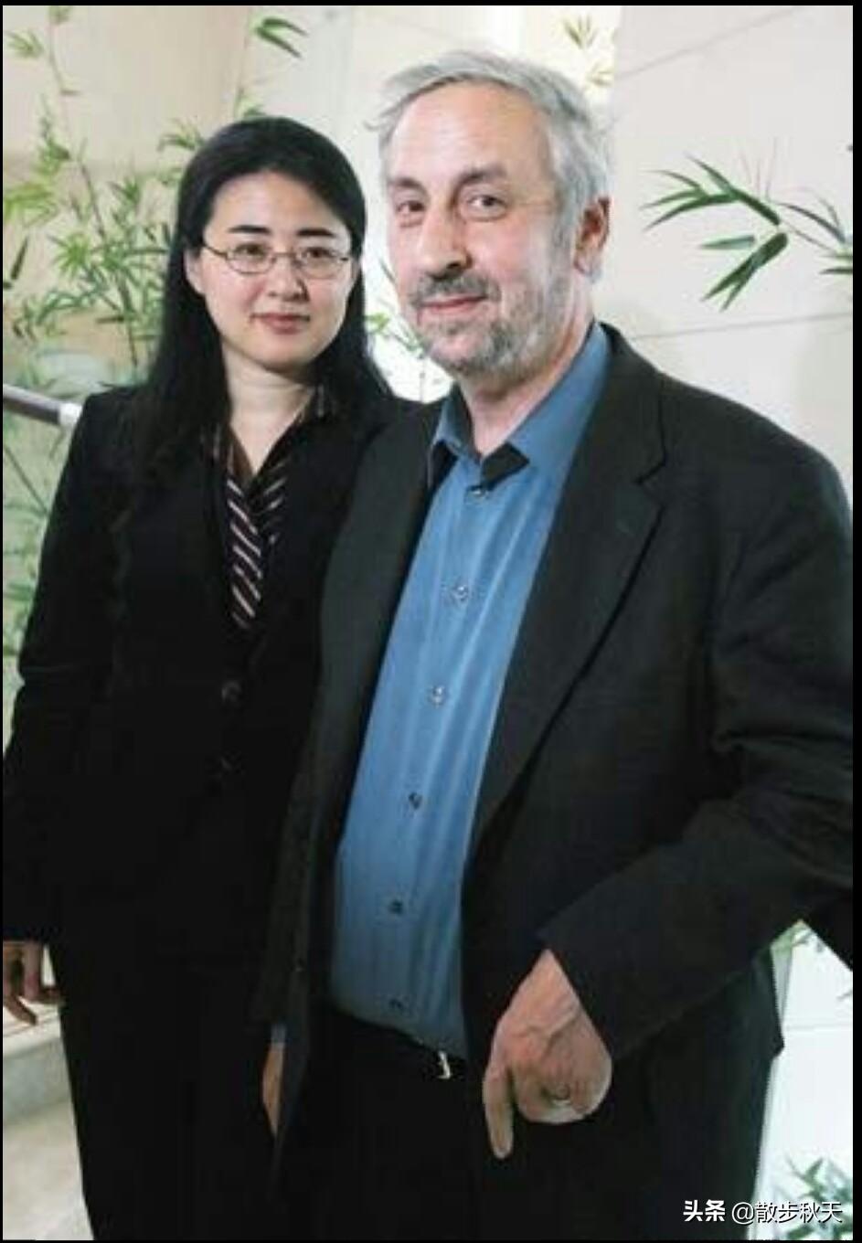 师生恋是发生在校园里的吗,怎么看待校园恋爱