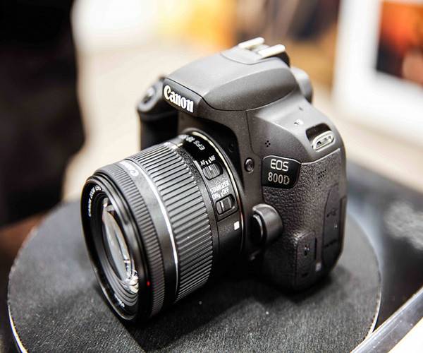 佳能微单和单反哪个拍人像好,佳能微单和单反的区别