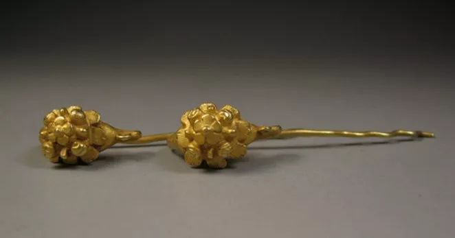 单边耳饰的戴法,耳挂流苏耳饰正确戴法