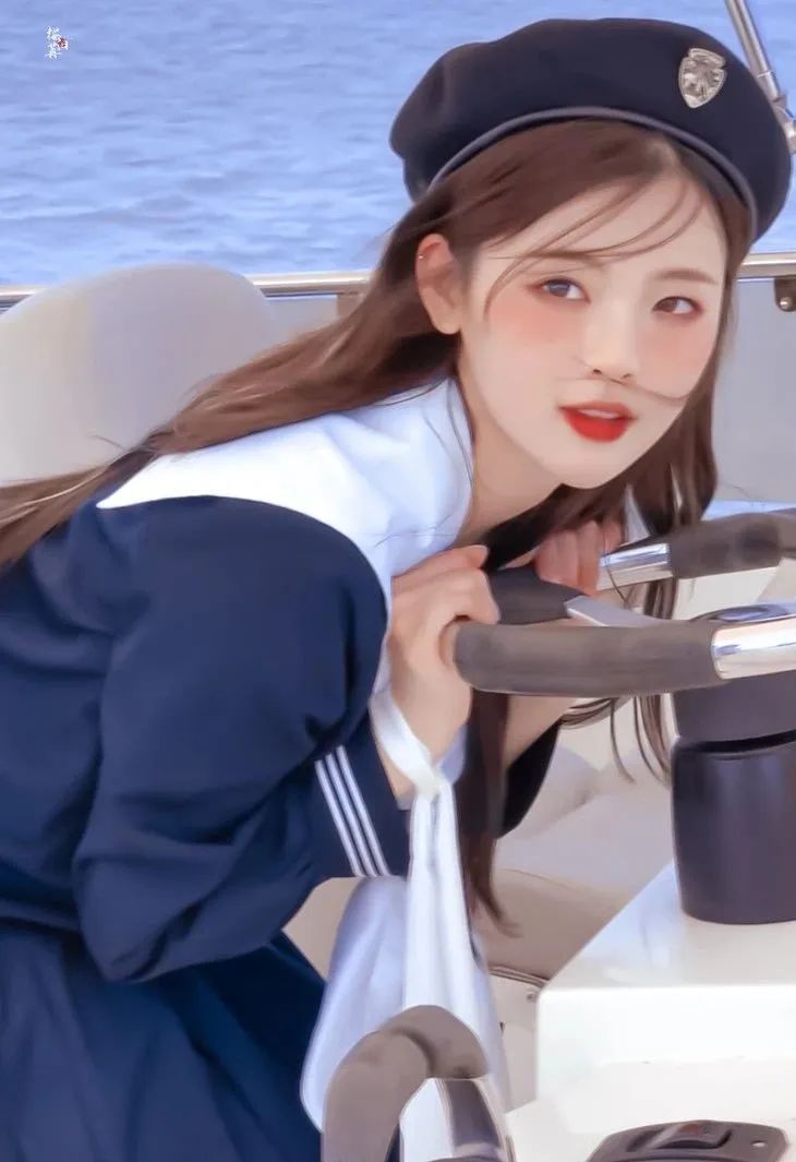 jk女团杨超越,jk杨超越同款