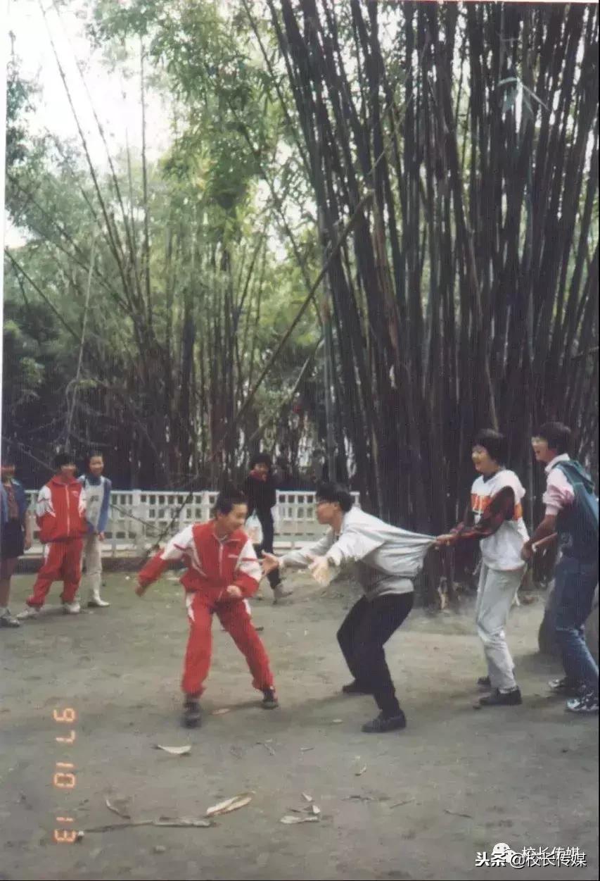 李镇西老师该不该管教学生,李镇西如何处理与学生关系