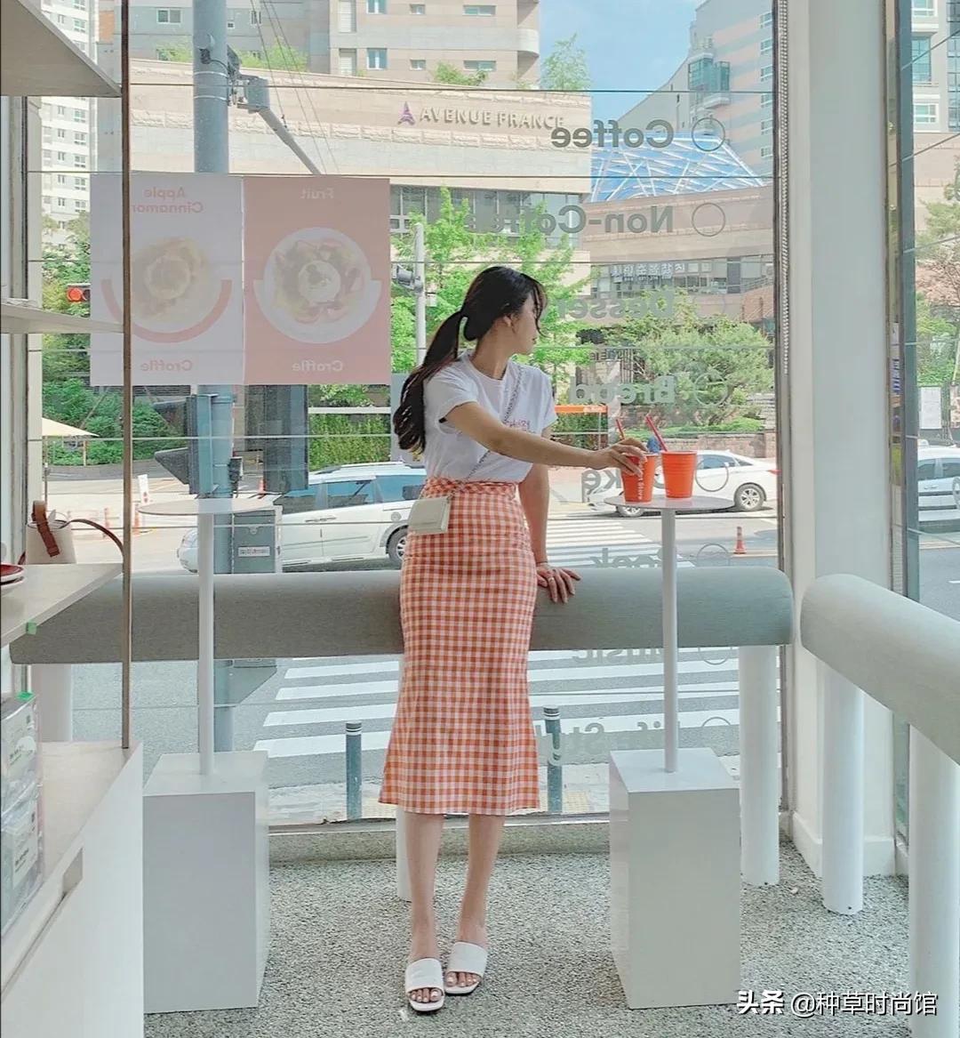 圆头羊皮凉鞋真皮凉鞋今夏最洋气,今夏最值得入手的4双网红凉鞋