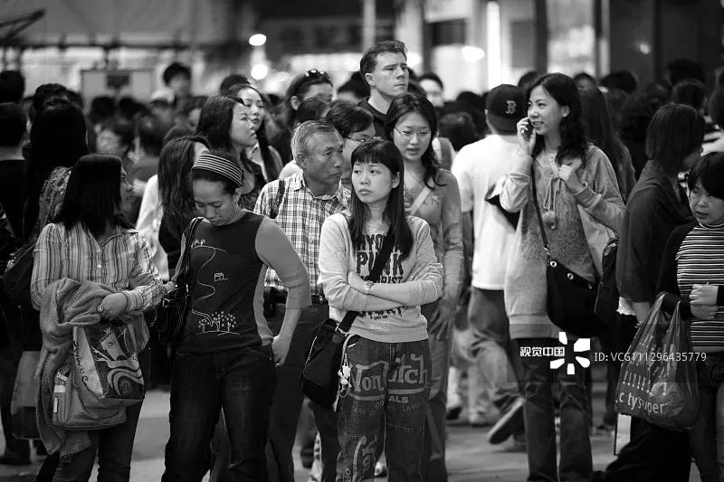 明星月薪10万,明星片酬8000万实际到手