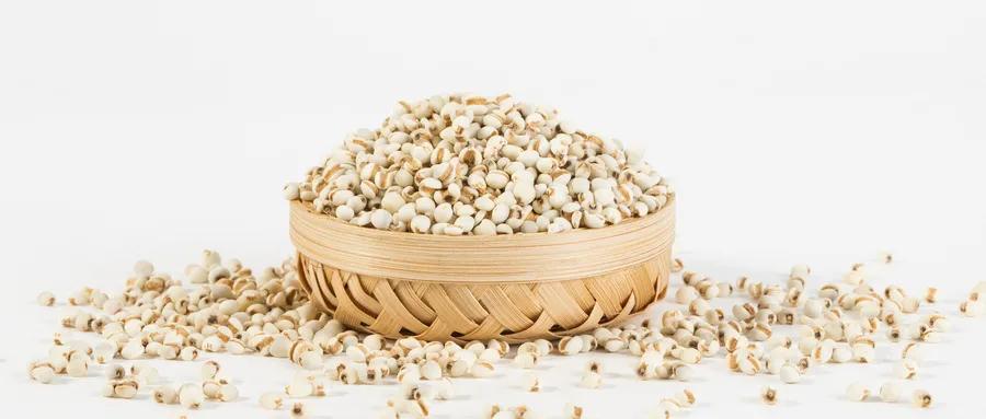 背上又闷又痒，还长包，是这么回事?