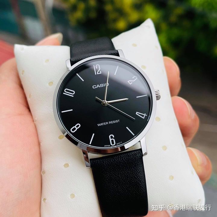 知乎高赞:有哪些值得选购的小众极简表款?