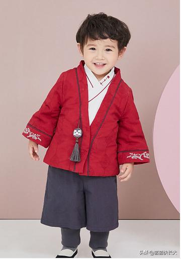 新年礼物满满的仪式感,满满的新年仪式感和气氛