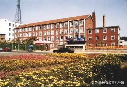 去一类高中普通班还是二类重点班,去一类初中还是顶尖初中