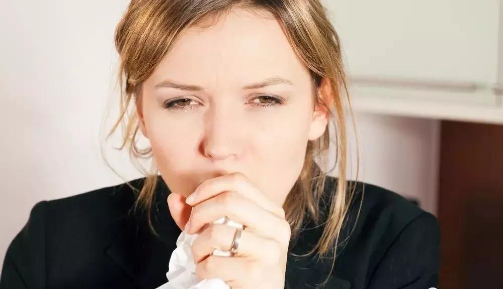 艾灸三穴治愈一大半的咳嗽,一遇凉就咳嗽艾灸灸哪里