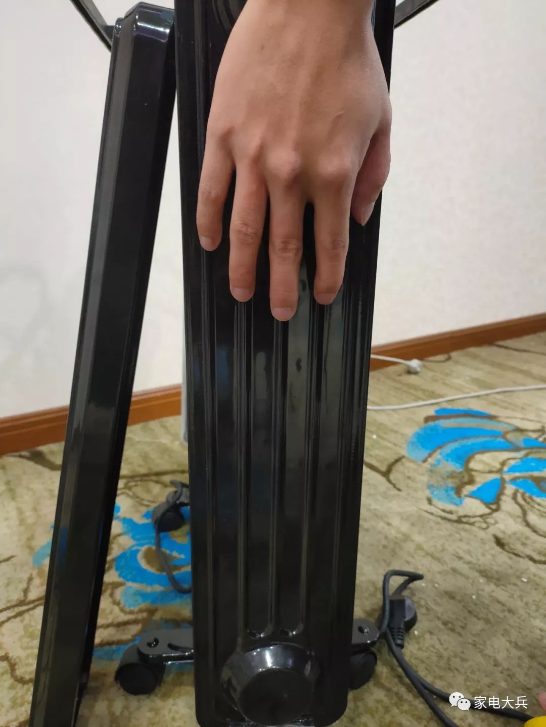 艾美特美的格力取暖器哪个好,格力与美的空调拆机对比视频