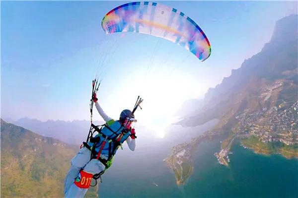 经过扶贫改造后乡村大变样,脱贫攻坚乡村旧貌