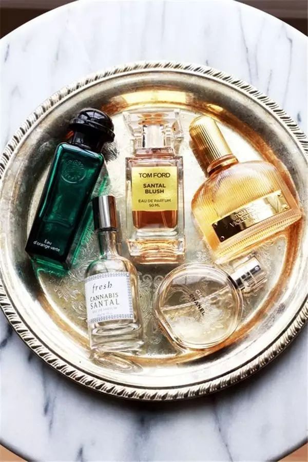 化妆品过期了还能用吗老爸评测,过期的护肤品化妆品千万别扔