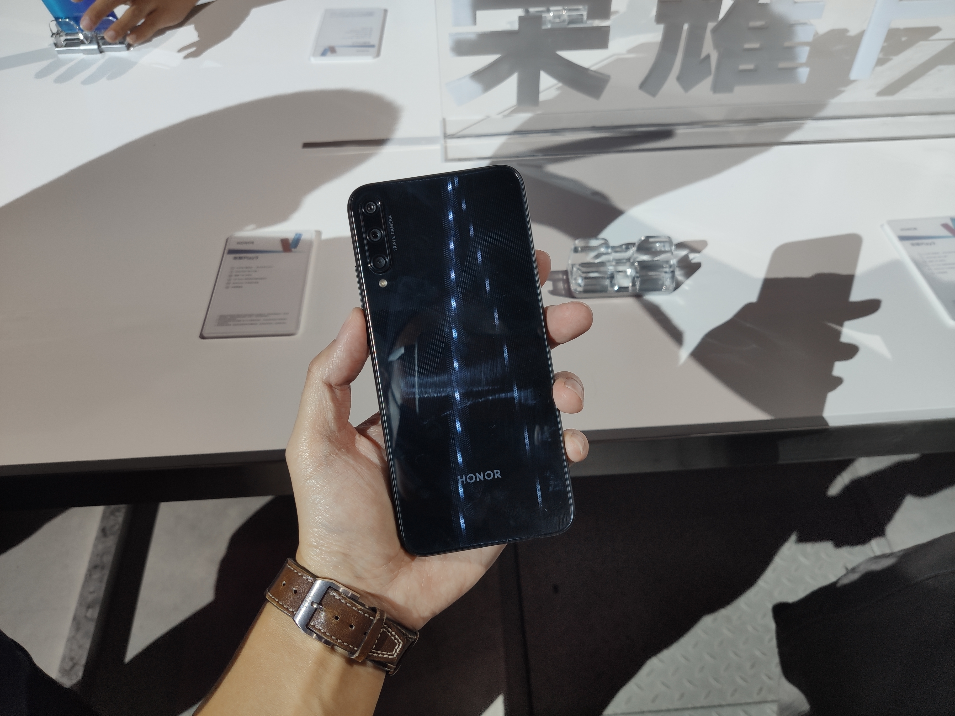 荣耀赵明深度分析,荣耀赵明不要把硬件当实力