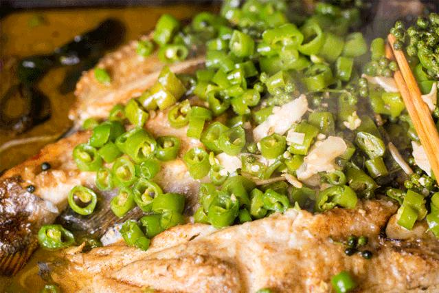 重庆火山烤鱼,麻辣火山烤鱼